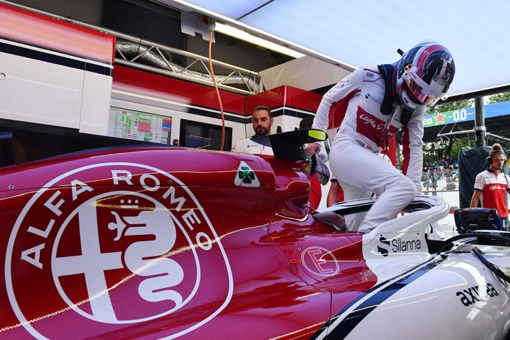 Ferrari F1 Charles Leclerc: Kimi Räikkönen approda in Alfa Romeo Sauber