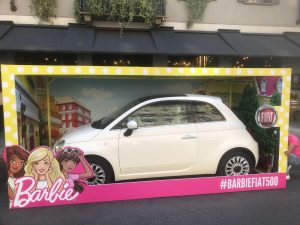 Fiat 500 Barbie 2018 | Vogue Fashion Night Out | guerrilla | foto |