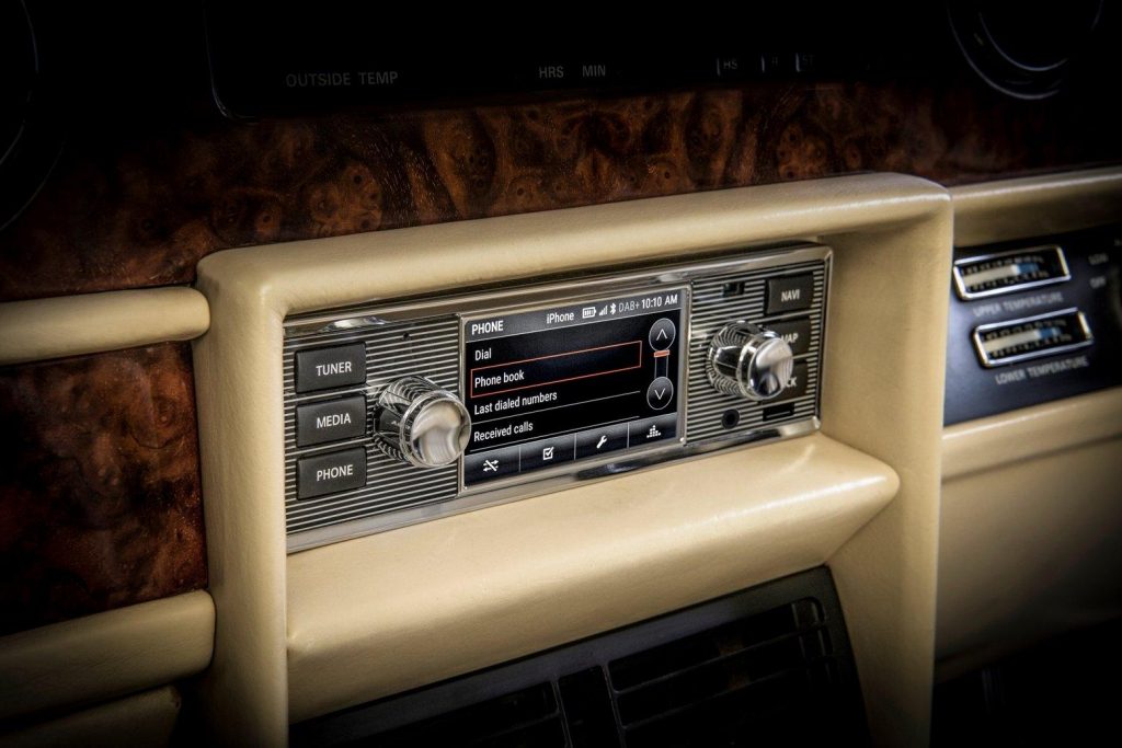Jaguar Land Rover Classic: infotainment moderno per auto storiche
