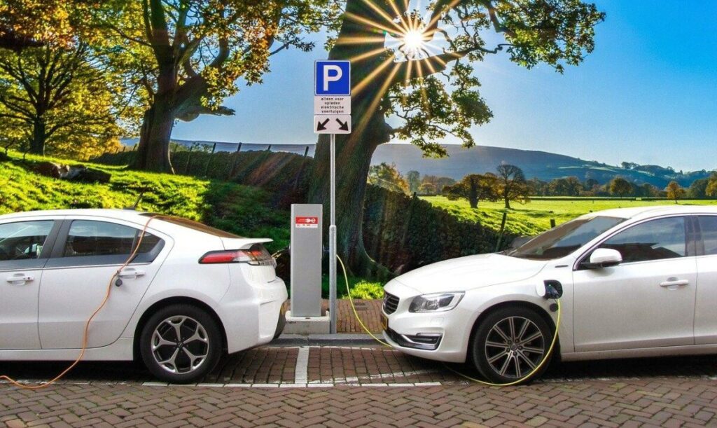 Auto elettriche e caldo torrido: alcuni consigli per ottimizzare l’autonomia