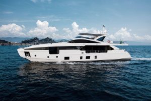 Azimut-Yachts-Grande-32-Metri