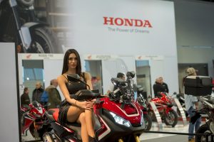 Girls-Motor-Bike-Expo-11