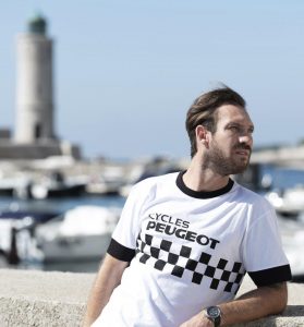 Peugeot tee shirt 2018 | nuova linea abbigliamento | neo-retrò | foto |