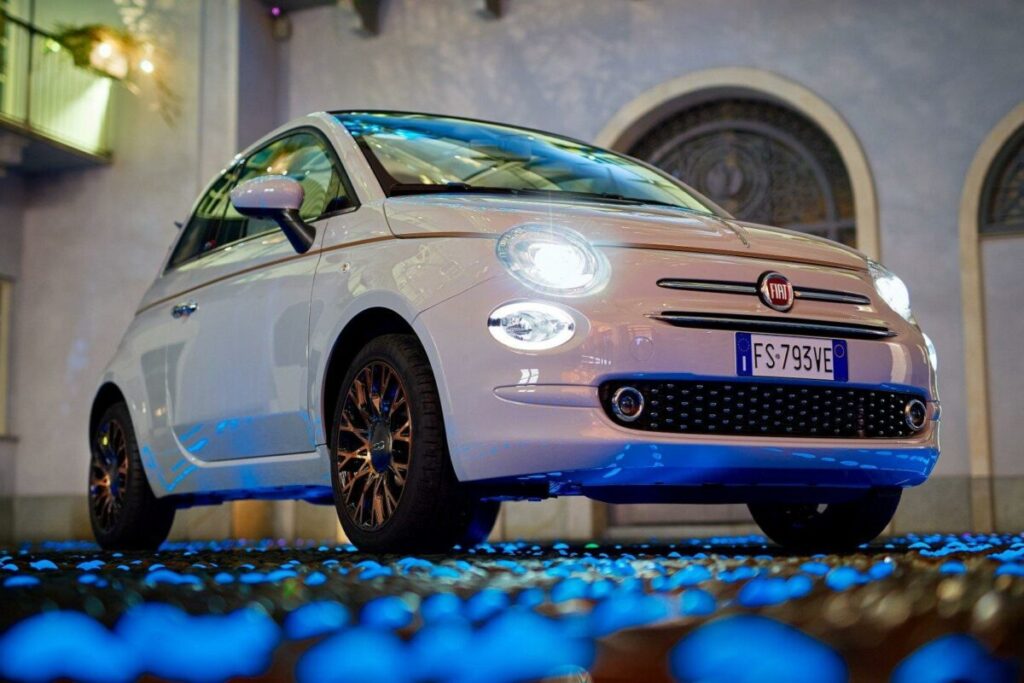 Fiat Torino Luci d'Artista 2018: le opere illuminano le vetture della gamma