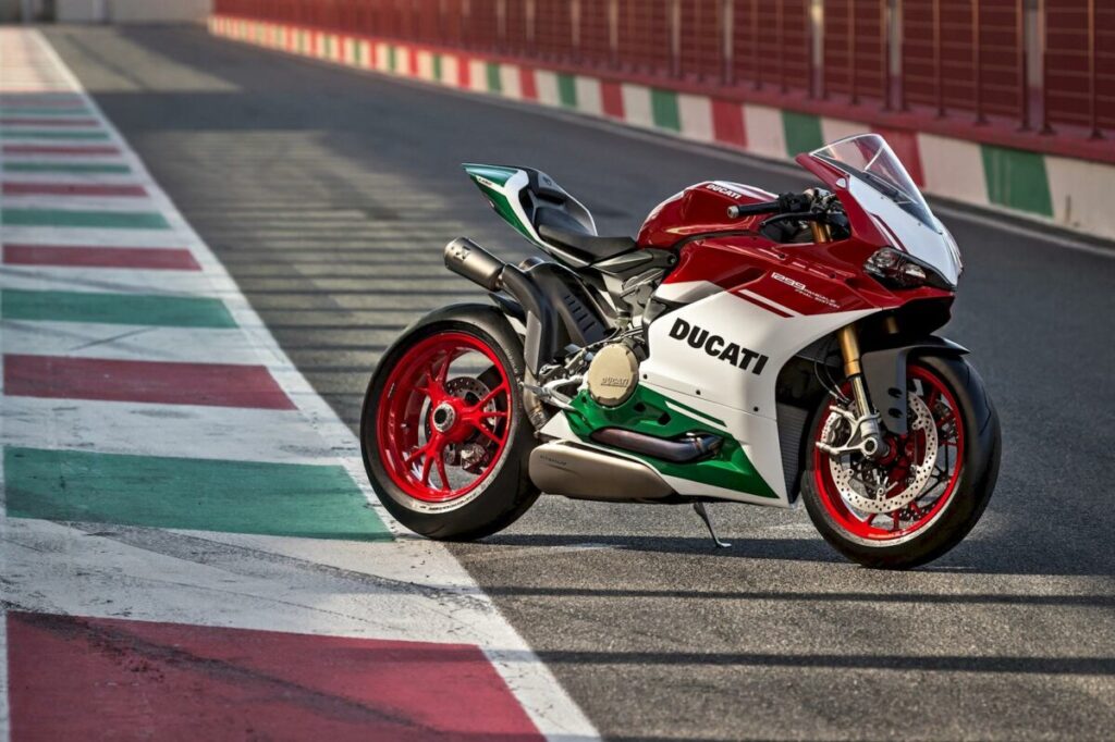 Ducati 1299 Panigale R Final Edition in consegna presso i Ducati Store