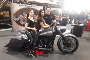 Motor_Bike_Expo_2019_Metzeler_Award_3_Road_King_bagger_Vallese_Garage