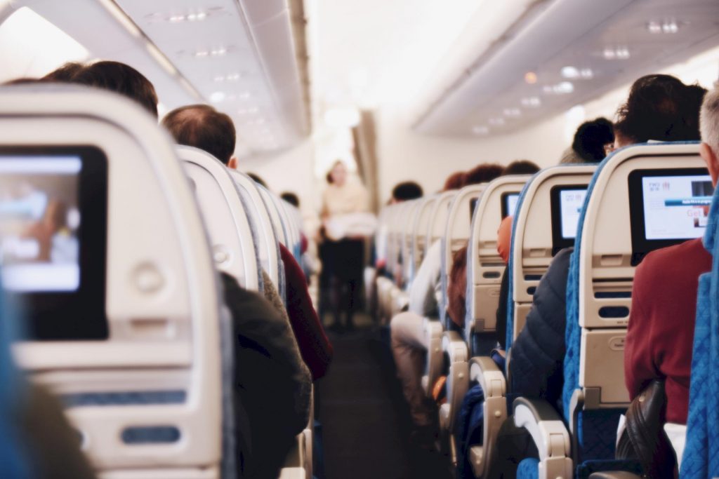 Wifi in aereo: come funziona, quali compagnie aeree lo offrono?