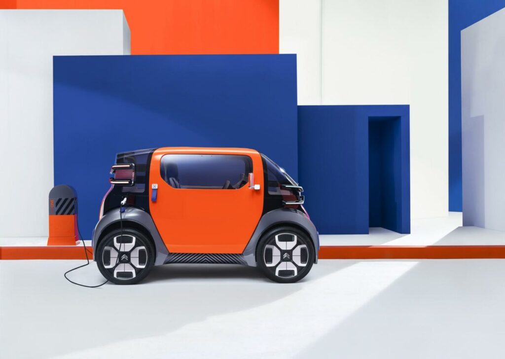 Citroen AMI One Concept microcar 100% elettrica, si guida a 16 anni