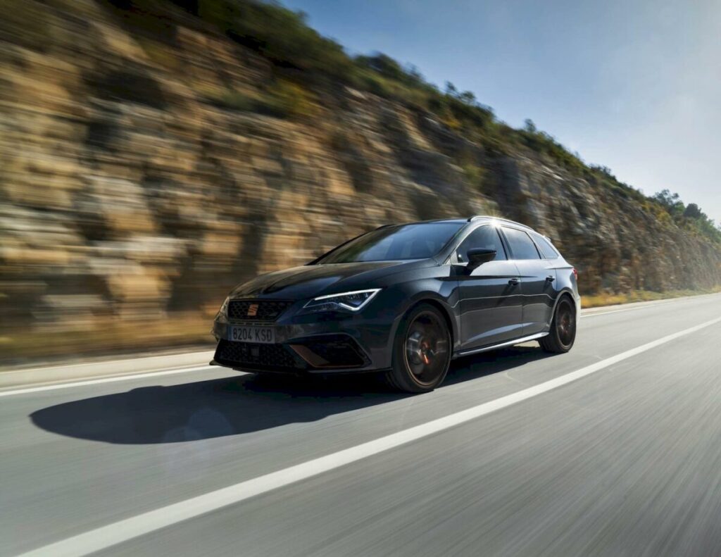 Leon Cupra R ST: 300 CV di cattiveria pura