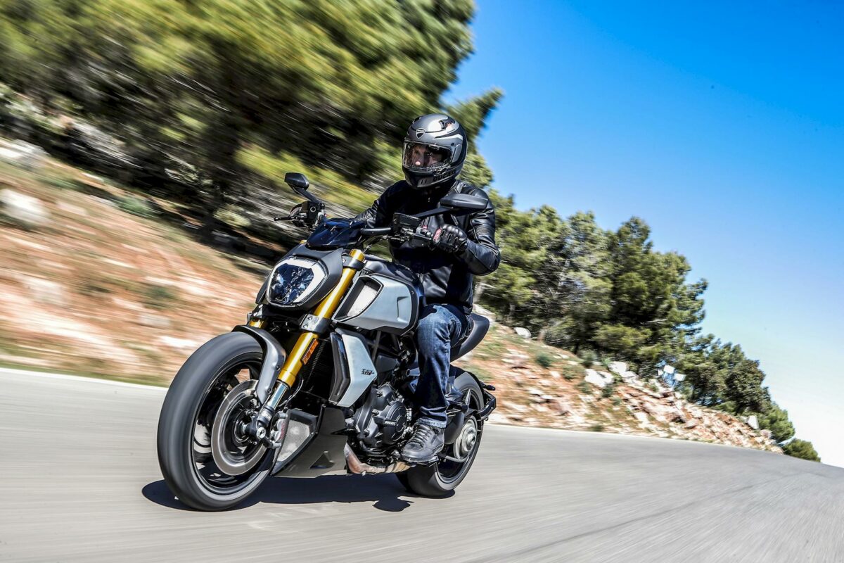 Ducati_Diavel_1260_S_action