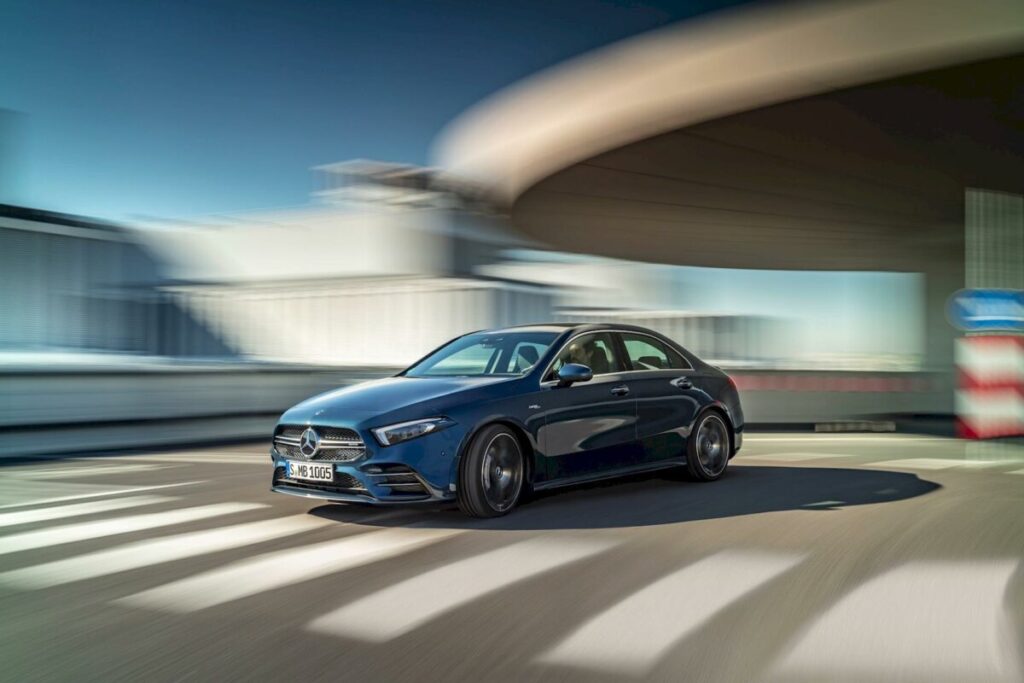 Mercedes AMG A 35 4MATIC: berlina, compatta e cattivissima