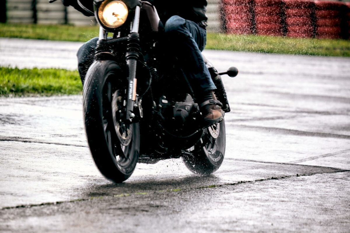 Test Metzeler Cruisetec Harley-Davidson Iron 1200