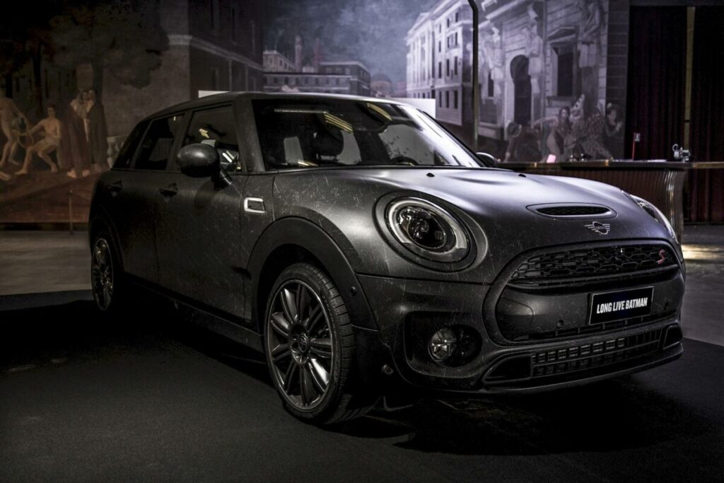 MINI Clubman Total Black per gli 80 anni di Batman!