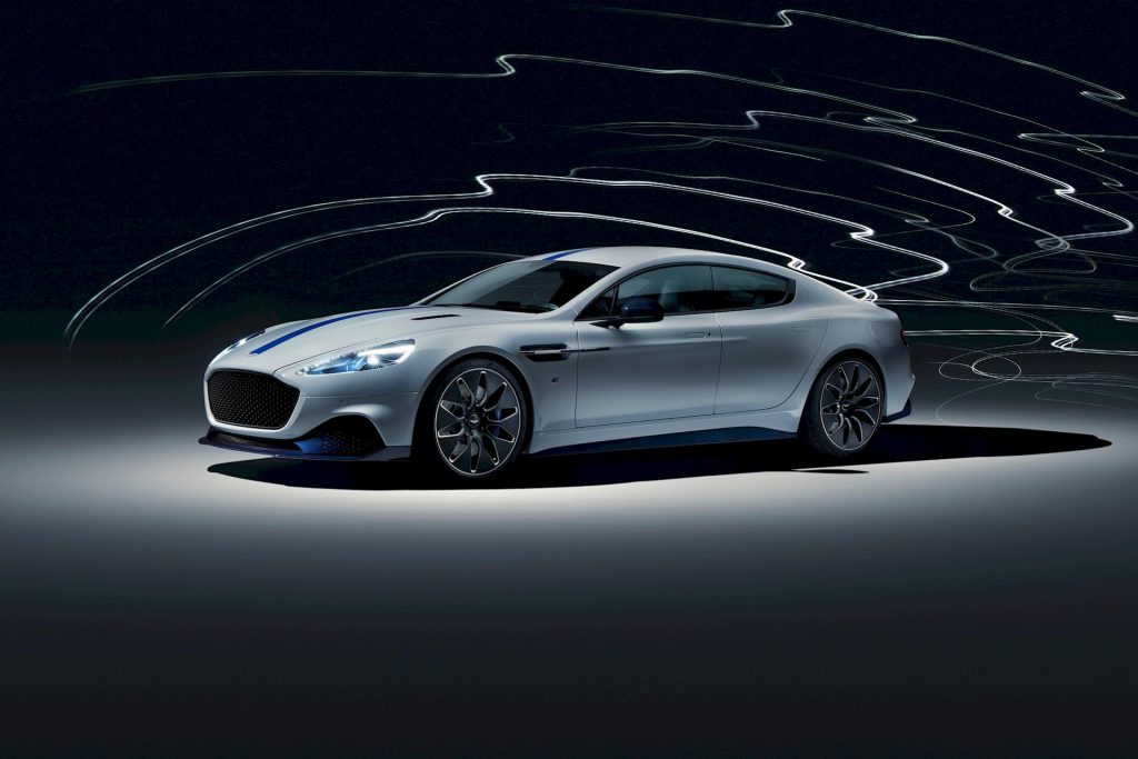 Aston Martin Rapide E: prima lussuosa auto elettrica del marchio britannico
