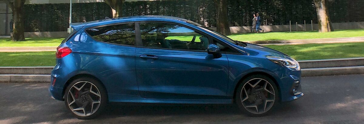 nuova Ford Fiesta ST vista profilo