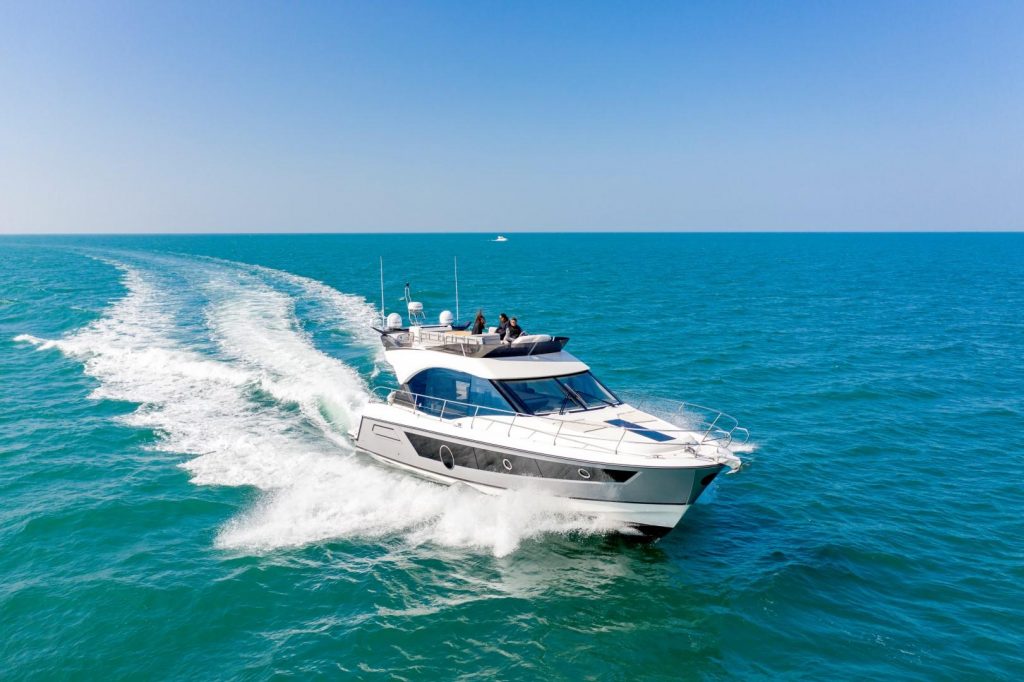 Beneteau Monte Carlo 52: il nuovo elegante cruiser Made in France