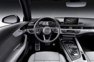 Audi A4 Berlina Interni