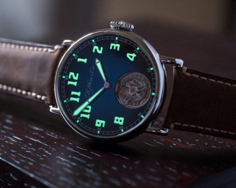 H Moser Heritage Tourbillon Funky Blue | nuovo segnatempo | foto