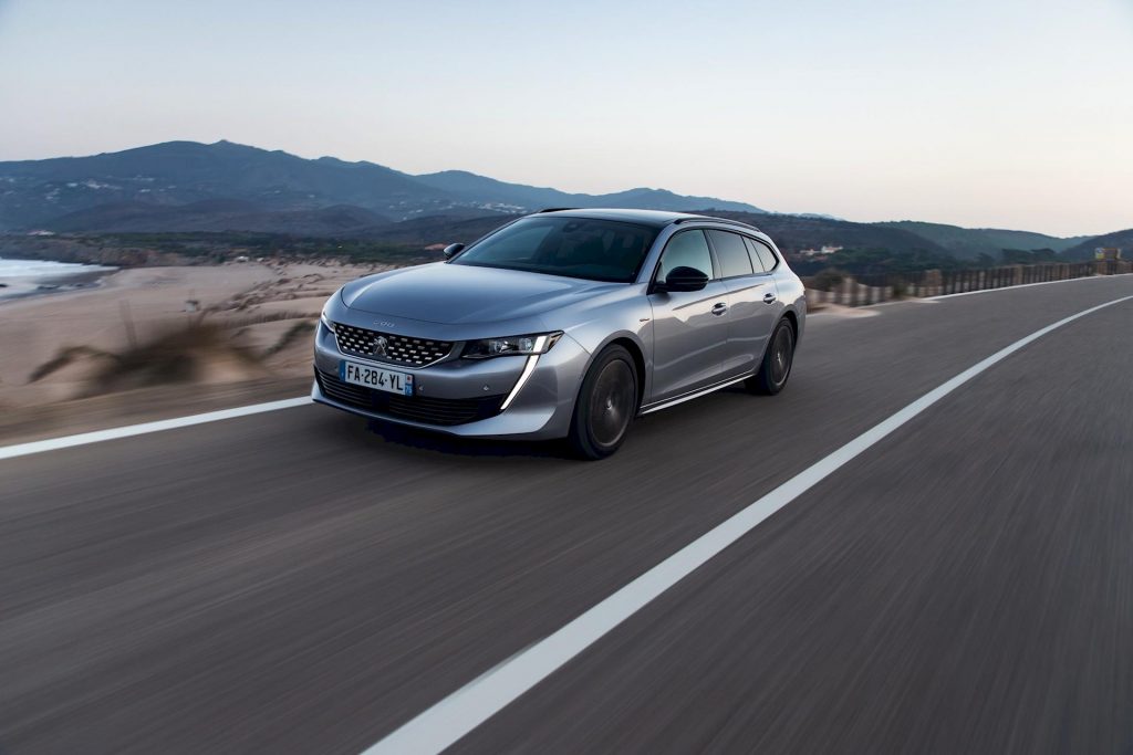 Offerta noleggio gratis Peugeot 508 SW con Alitalia