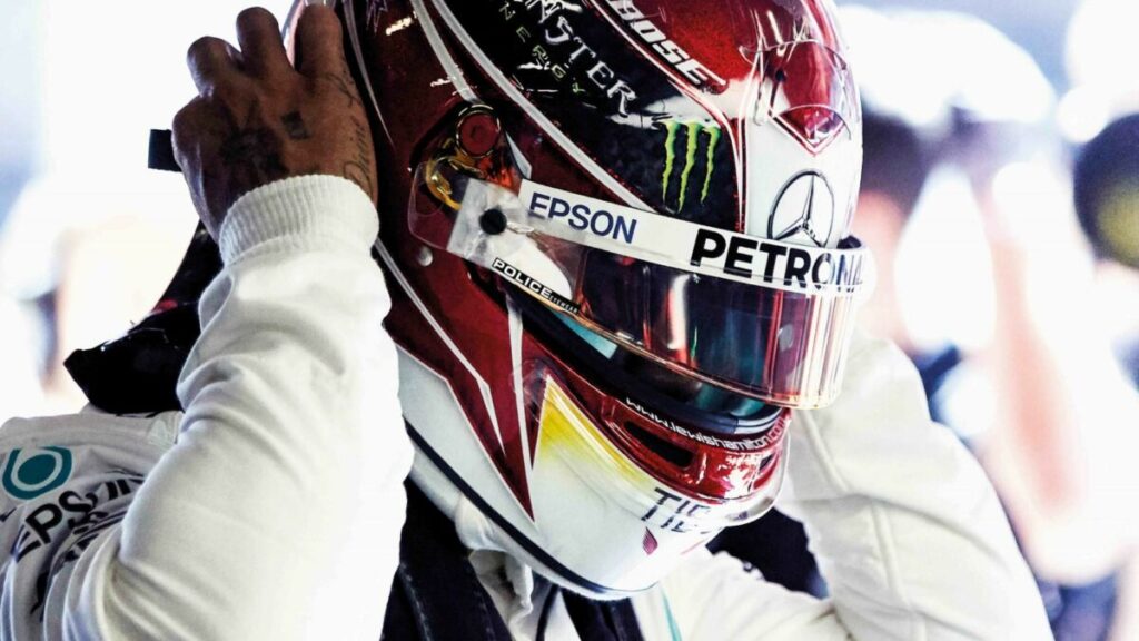 Police F1 Lewis Hamilton: il nuovo brand ambassador