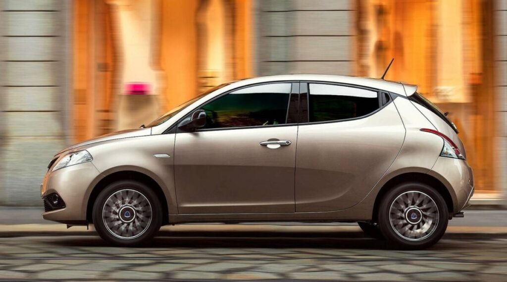 Promozioni Lancia Ypsilon Black and Noir: rata 174,50 euro al mese