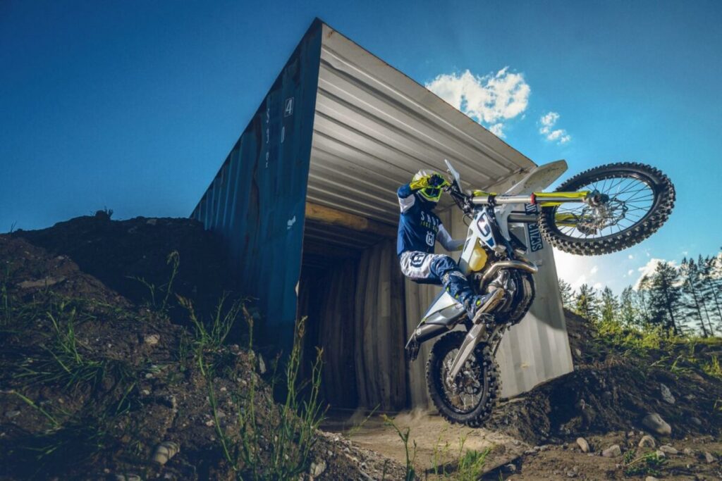 Abbigliamento Husqvarna Replica Flash 2019