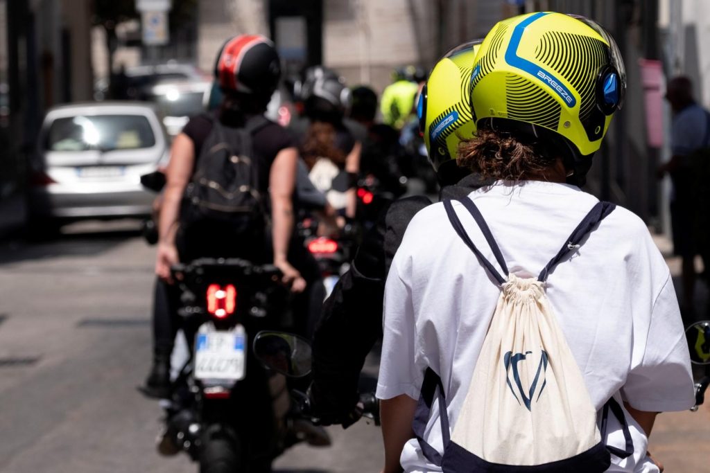 Casco moto V Helmets: sicurezza, design e innovazione tecnologica