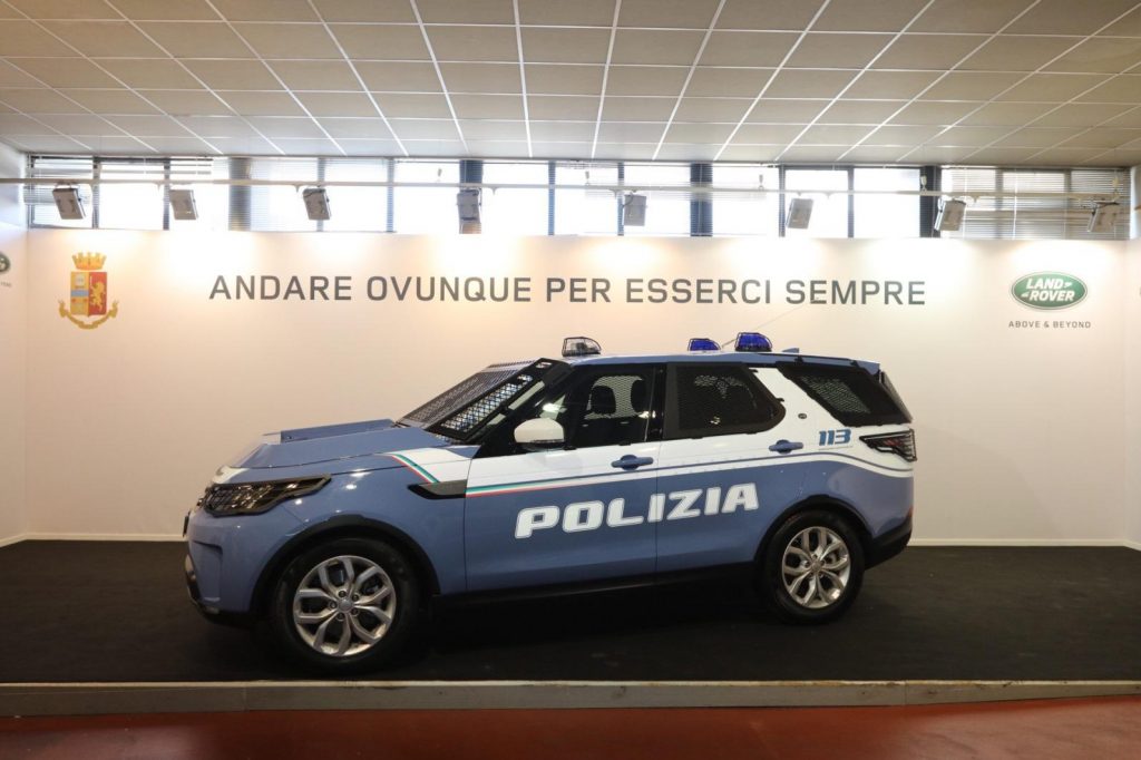 Le nuove Land Rover Discovery della Polizia
