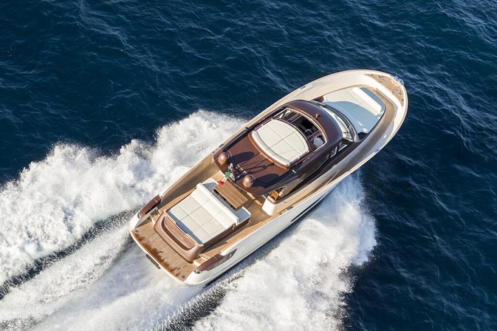 Solaris Power 55 yacht: la lobster boat sinonimo di performance ed eleganza