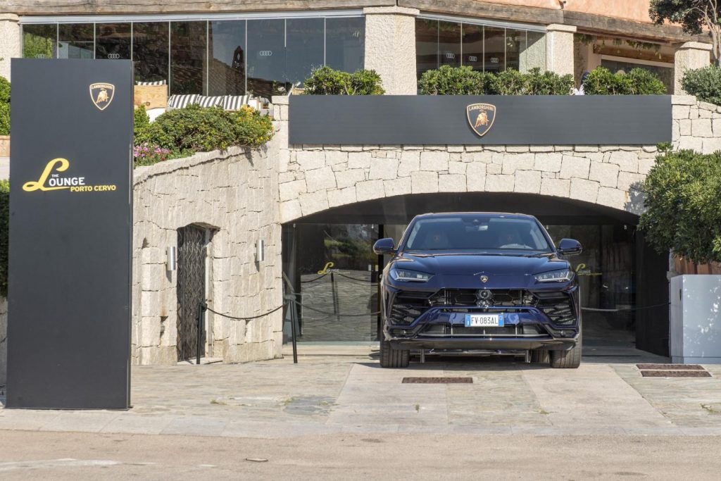 Lamborghini Lounge Porto Cervo: il lifestyle esclusivo nel cuore della Costa Smeralda