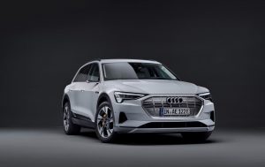 Nuova Audi e-tron 50 quattro