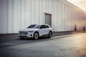 Nuova Audi e-tron 50 quattro