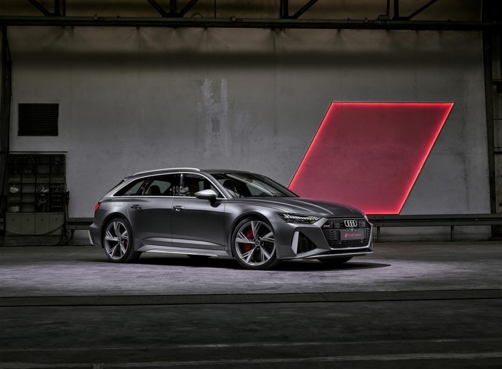Nuova Audi RS 6 Avant: prestazioni sportive ed ampia fruibilità a bordo