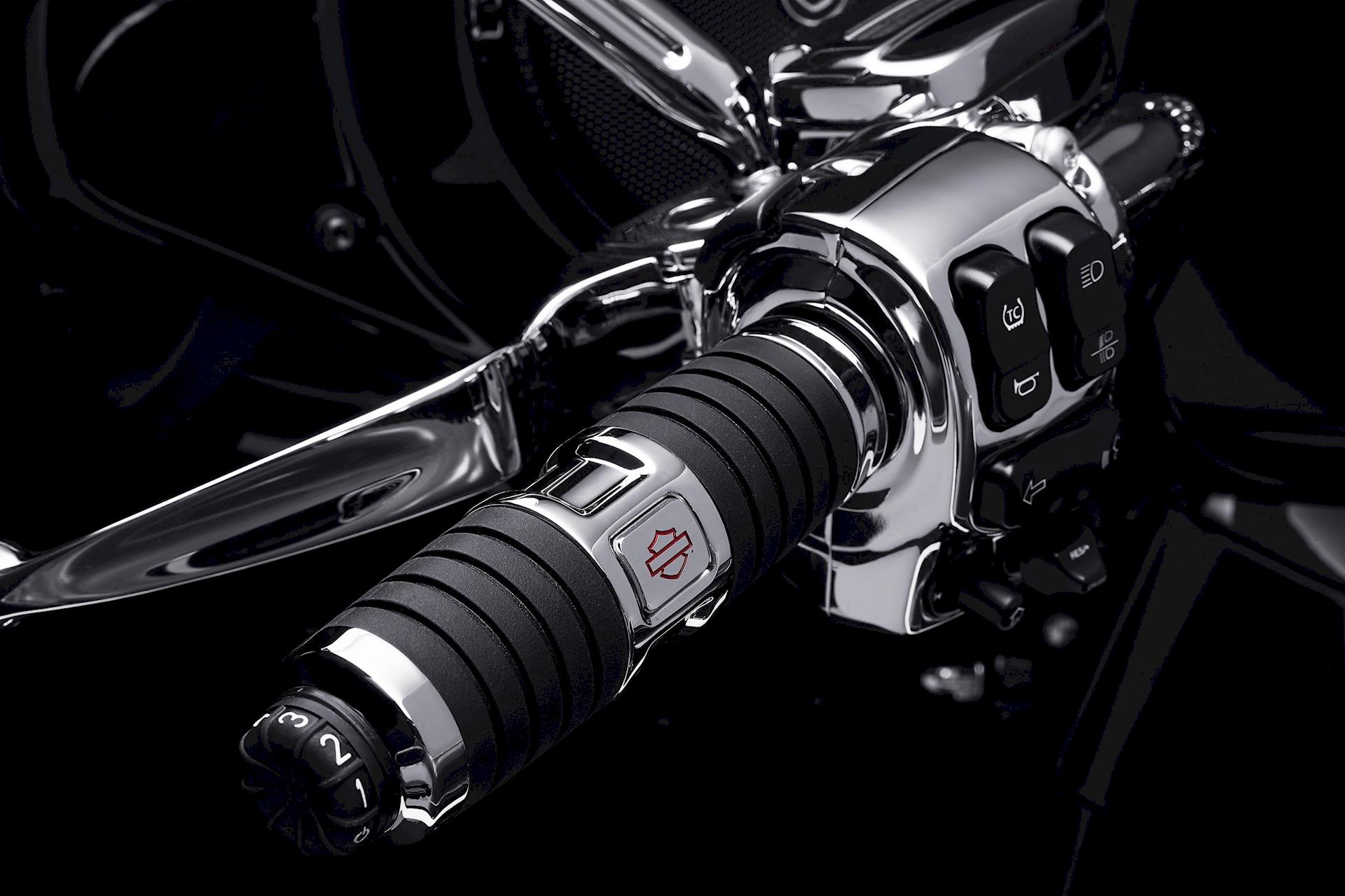Harley-Davidson FLHTCUTGSE CVO Tri Glide 2020