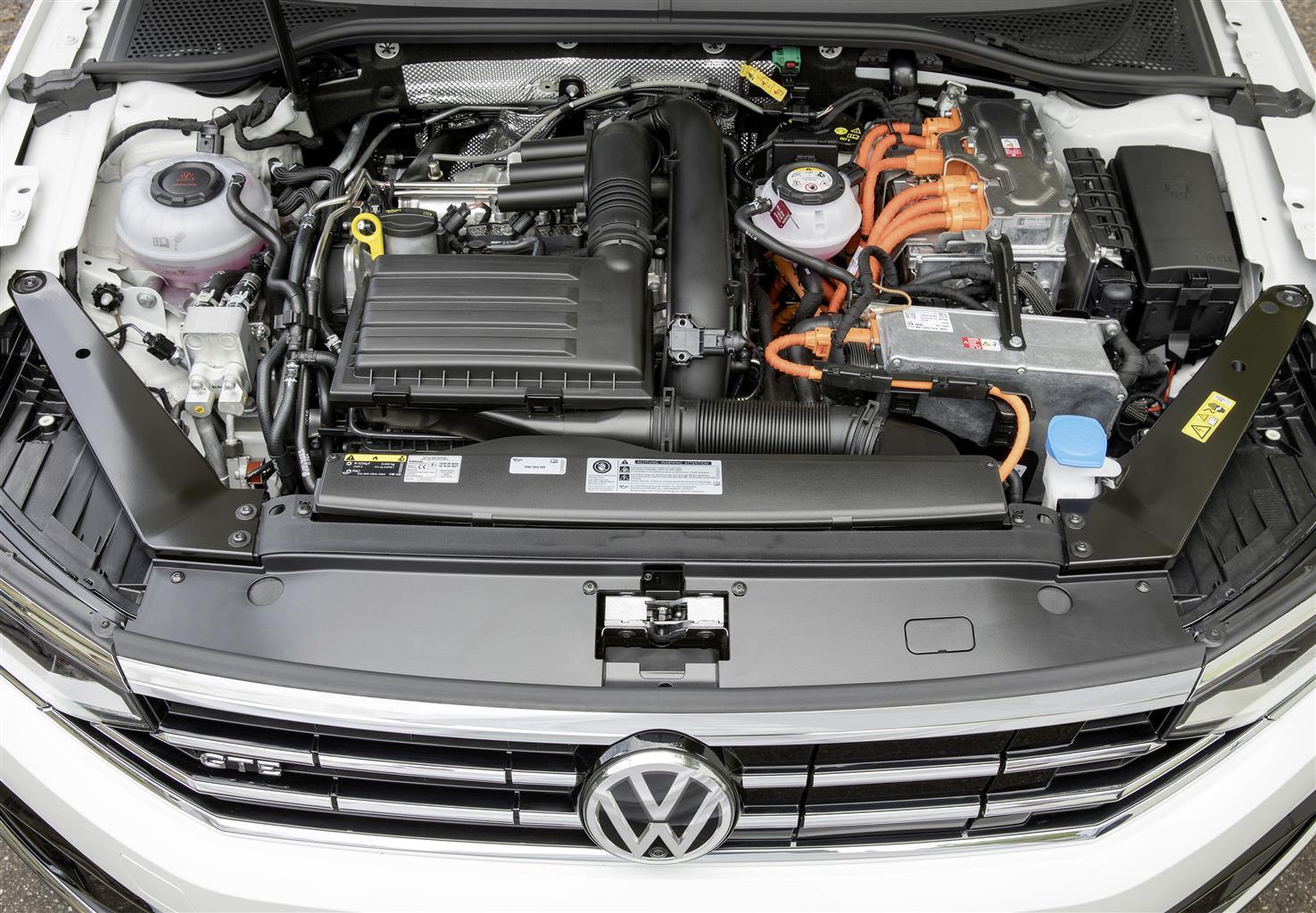 Nuova Volkswagen Passat GTE