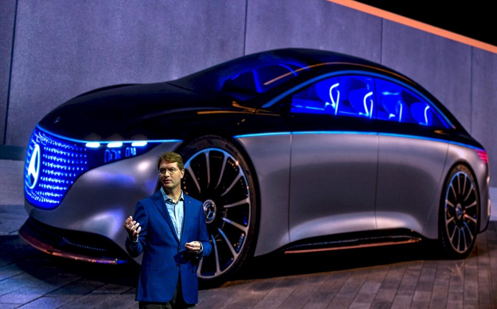 Mercedes VISION EQS: l’elettrica di lusso da 700 km di autonomia [LIVE]