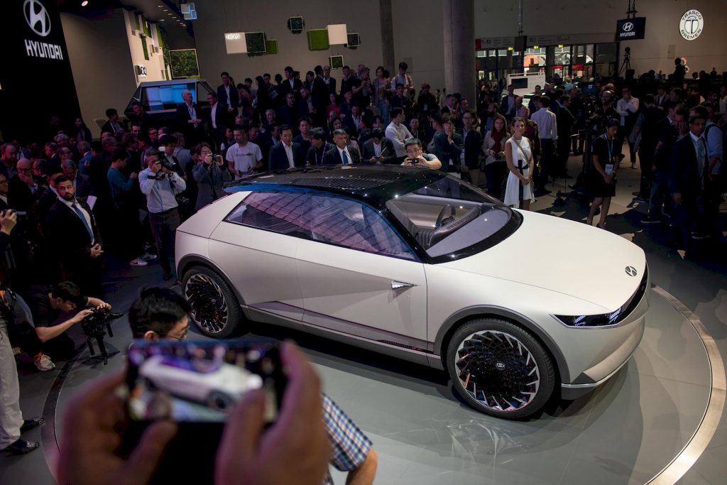 Hyundai Concept EV 45 svelata al Salone di Francoforte [LIVE]