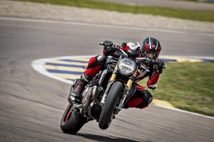 Ducati Monster 1200 S Black on Black