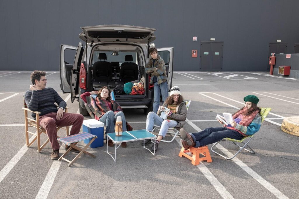 Citroen Mio fratello rincorre i dinosauri: nuovo Berlingo protagonista del film