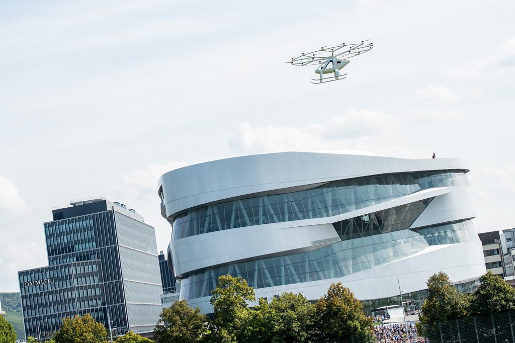 Volocopter: volo dimostrativo davanti al Museo Mercedes di Stoccarda
