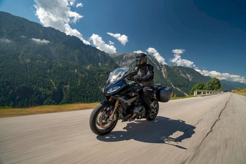 BMW R 1250 RS: dati e prezzo della nuova Sport Tourer