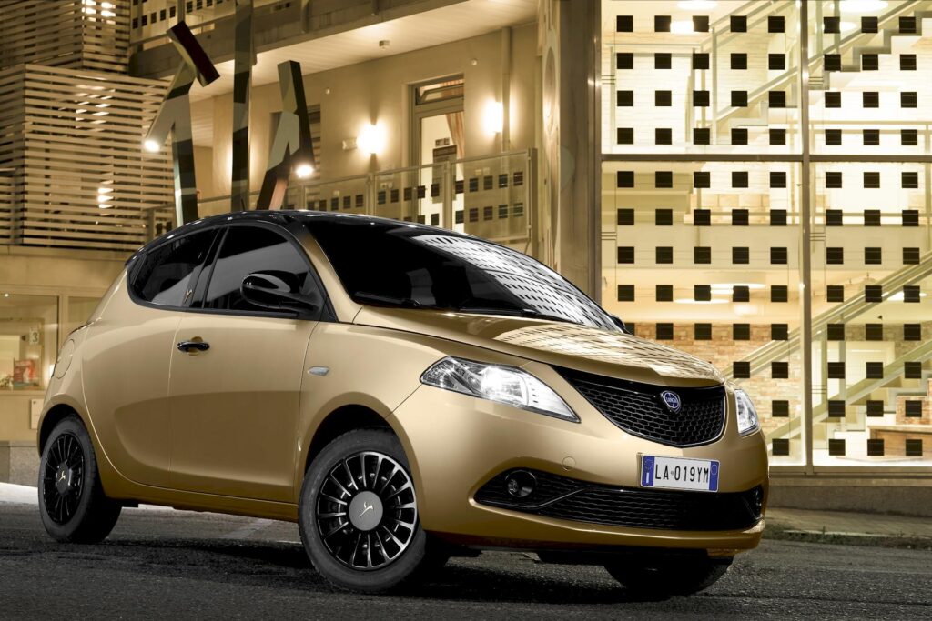 Lancia Ypsilon Monogram