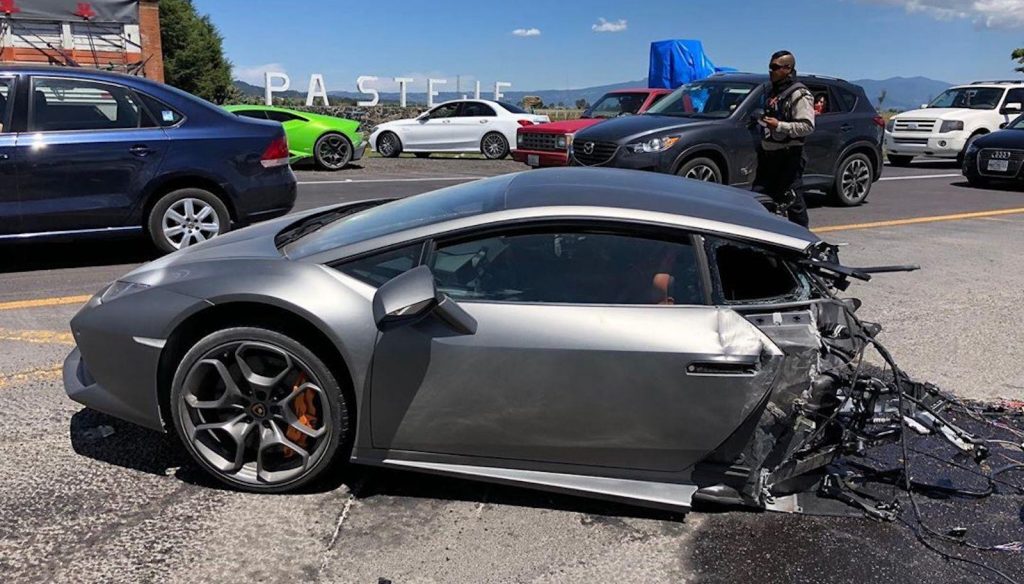 Incidente: Lamborghini Huracan tagliata in due [Video]