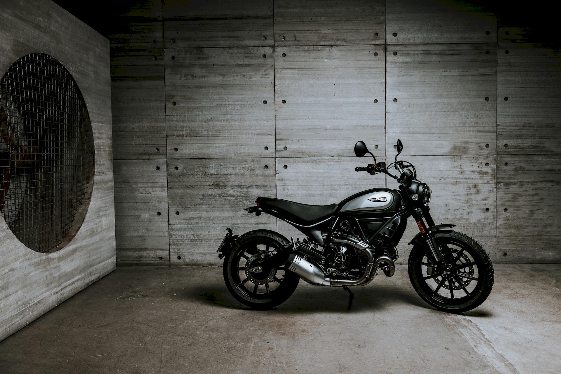 Ducati Scrambler 800 Icon Dark