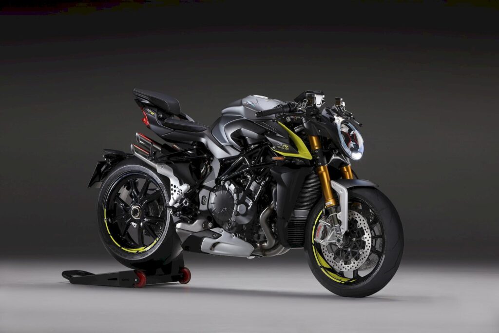 MV Agusta Brutale 1000 RR: hyper naked dalla potenza mostruosa