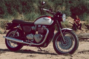 Triumph Bonneville T120 Bud Ekins 2020