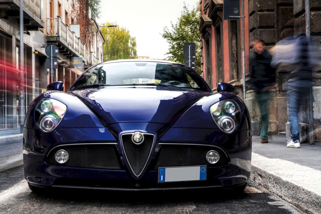 Alfa Romeo 8C Competizione in Blu Maserati, a Milano AutoClassica