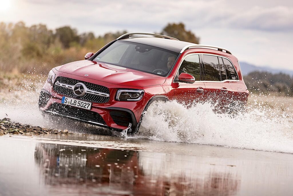 Mercedes GLB, caratteristiche e prezzi del SUV compatto