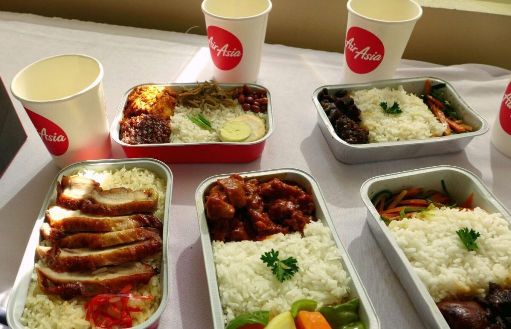 Il ristorante che serve solo cibo da aereo è a Kuala Lumpur