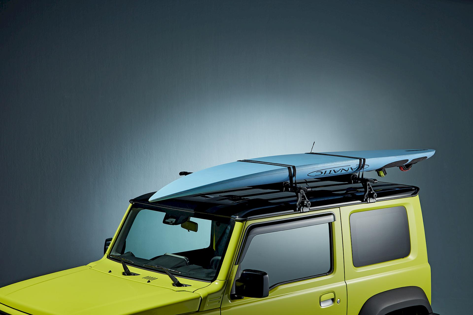 Suzuki Jimny accessori originali: per vivere al meglio l'off-road